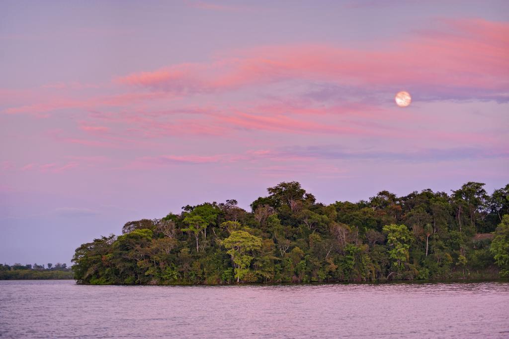 Las Lagunas Boutique Hotel Flores Bagian luar foto