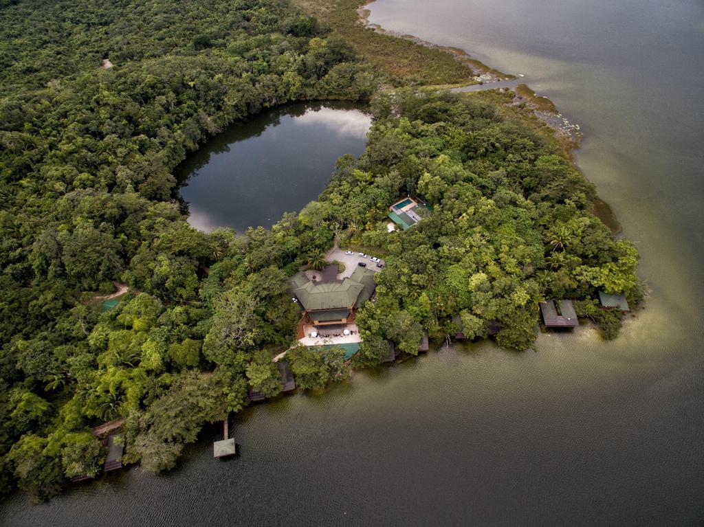 Las Lagunas Boutique Hotel Flores Bagian luar foto