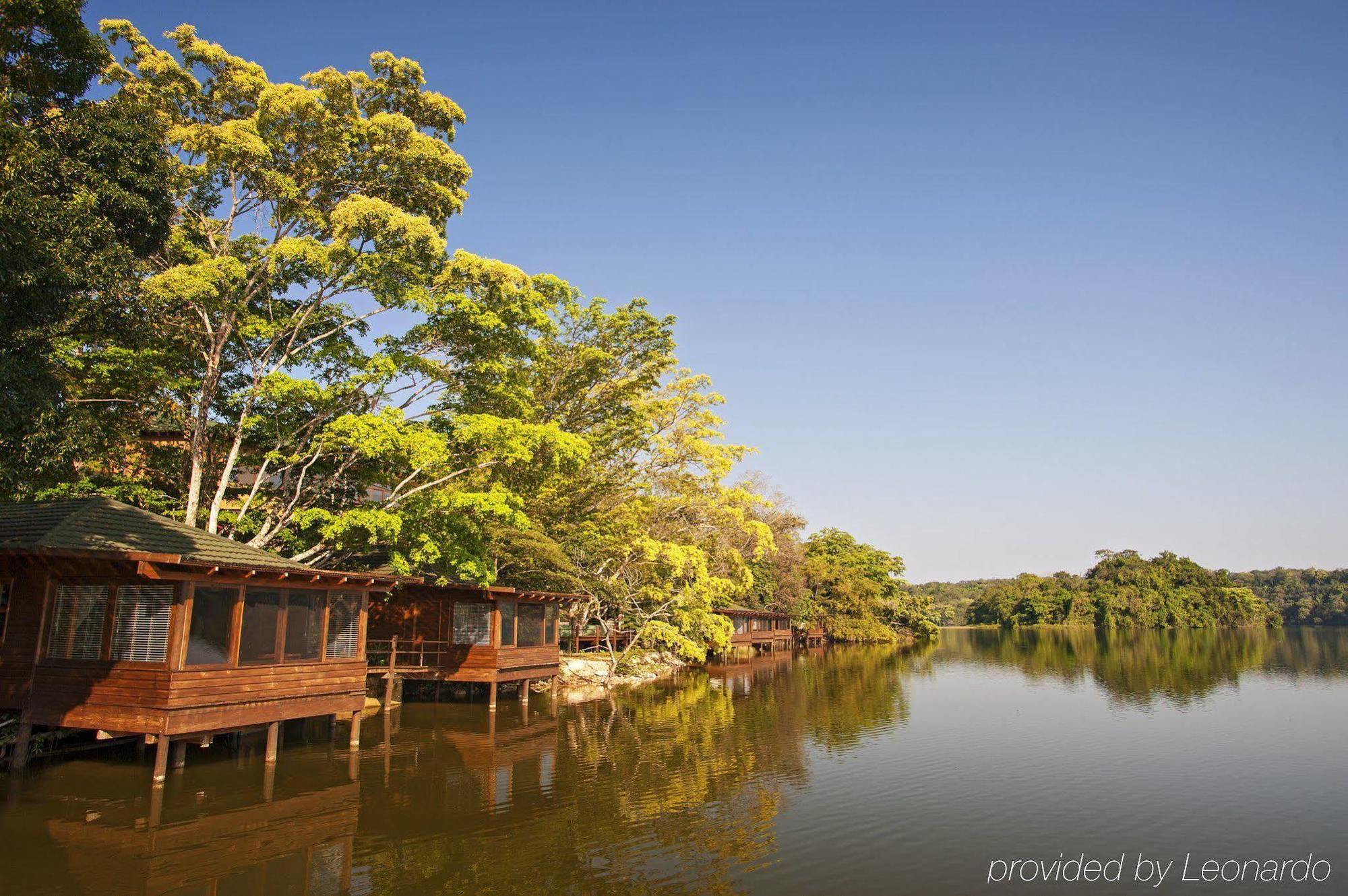 Las Lagunas Boutique Hotel Flores Bagian luar foto
