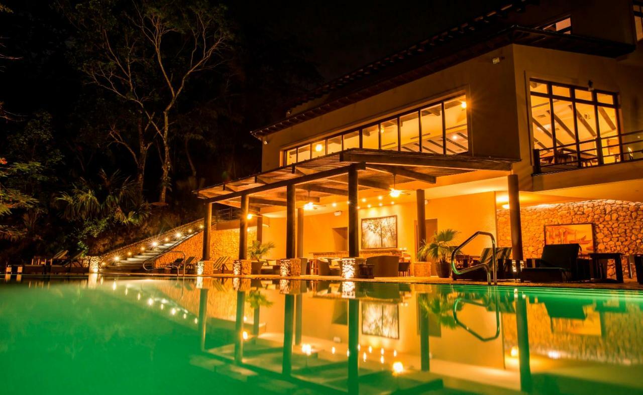 Las Lagunas Boutique Hotel Flores Bagian luar foto