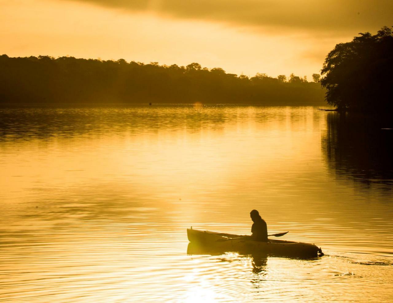 Las Lagunas Boutique Hotel Flores Bagian luar foto
