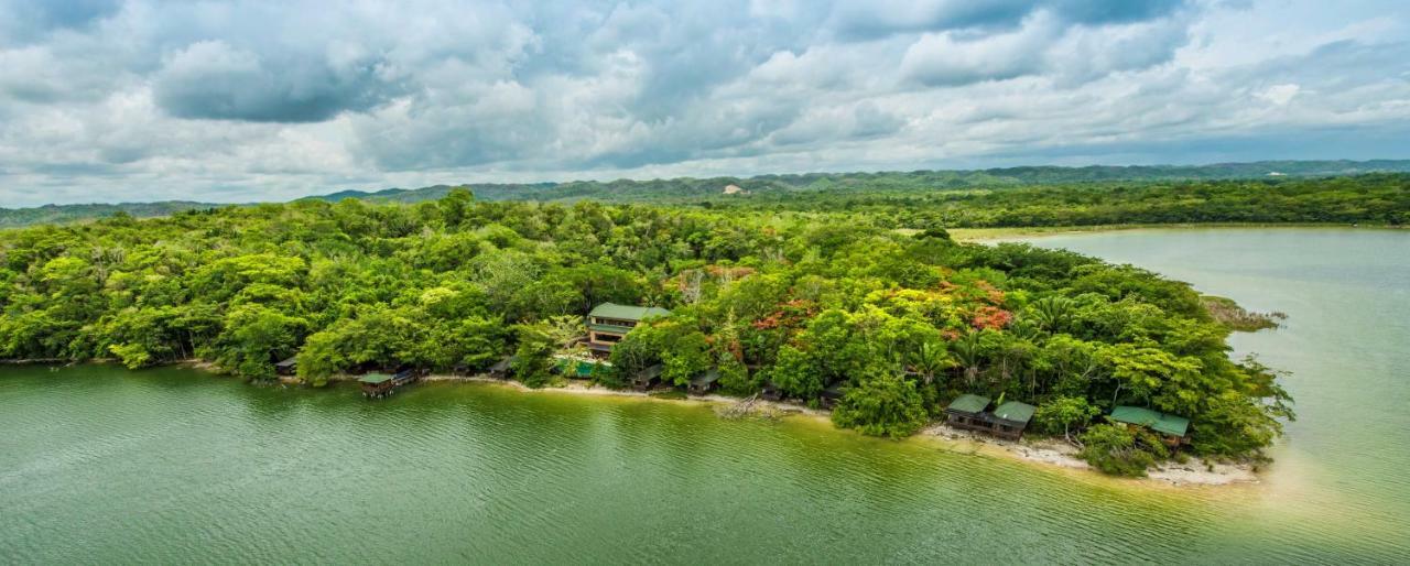Las Lagunas Boutique Hotel Flores Bagian luar foto